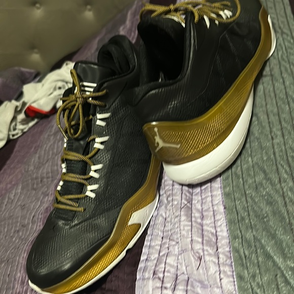 SAMPLE Promo Nike 15 Air Jordan CP3 VIII Cris Paul Black White Gold Sneakers - Picture 1 of 13